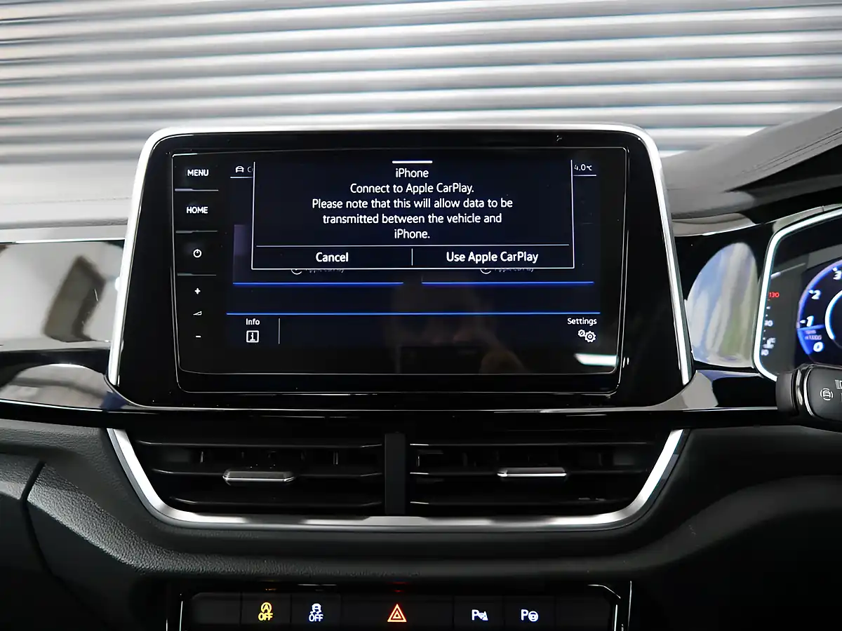 Used 2022 Volkswagen T-Roc R White - Interior and Exterior details 14
