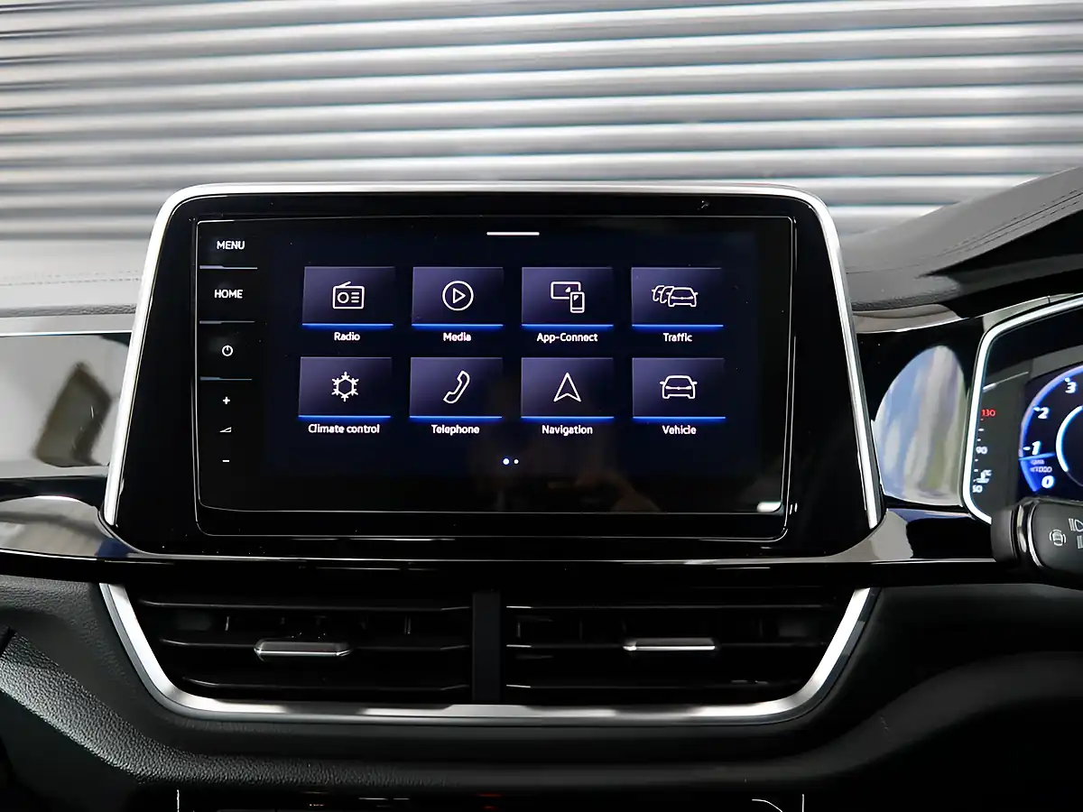 Used 2022 Volkswagen T-Roc R White - Interior and Exterior details 15