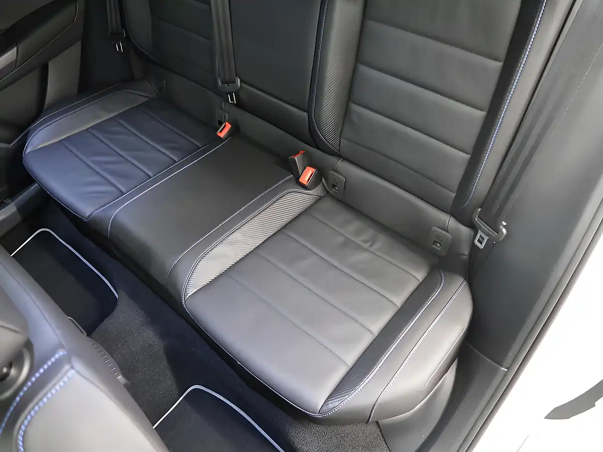 Used 2022 Volkswagen T-Roc R White - Interior and Exterior details 17