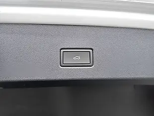 Used 2022 Volkswagen T-Roc R White - Interior and Exterior details 20