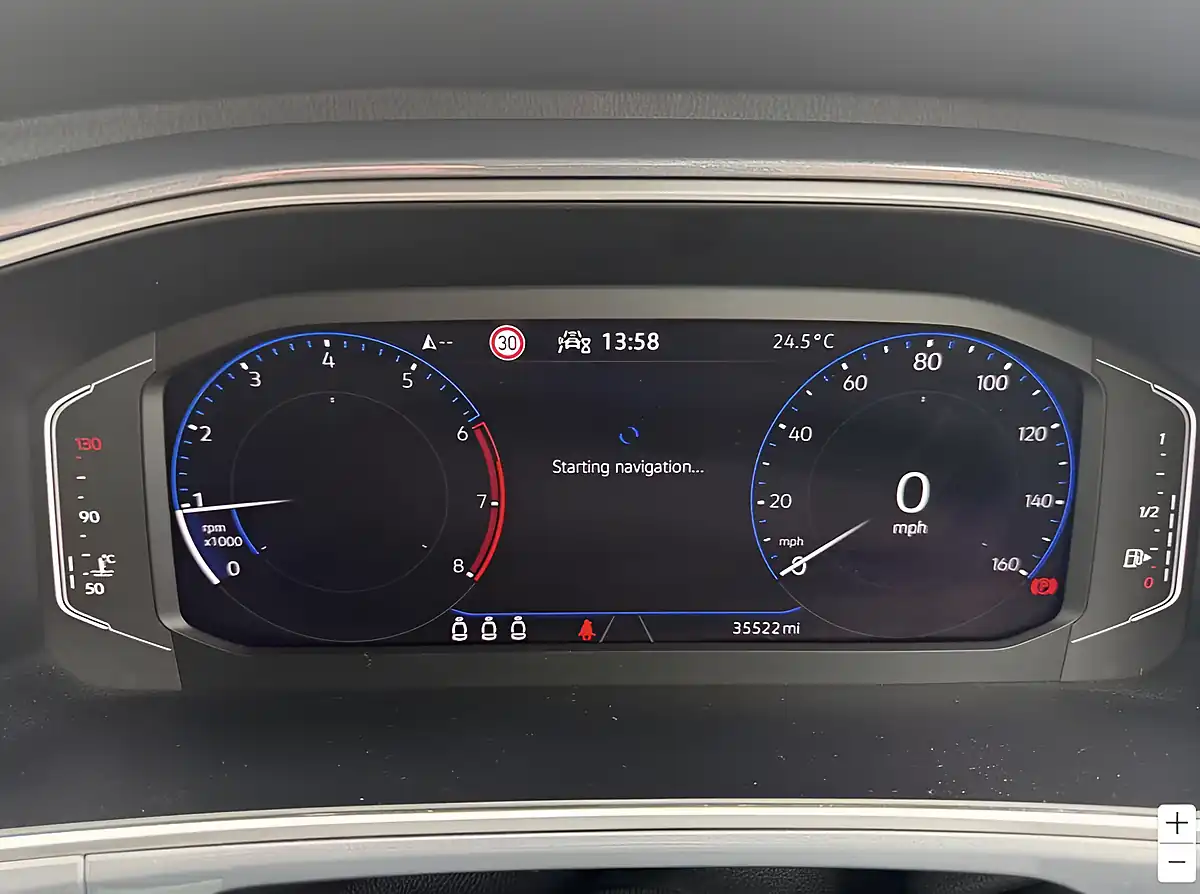 Used 2022 Volkswagen T-Roc Style Blue - Interior and Exterior details 9
