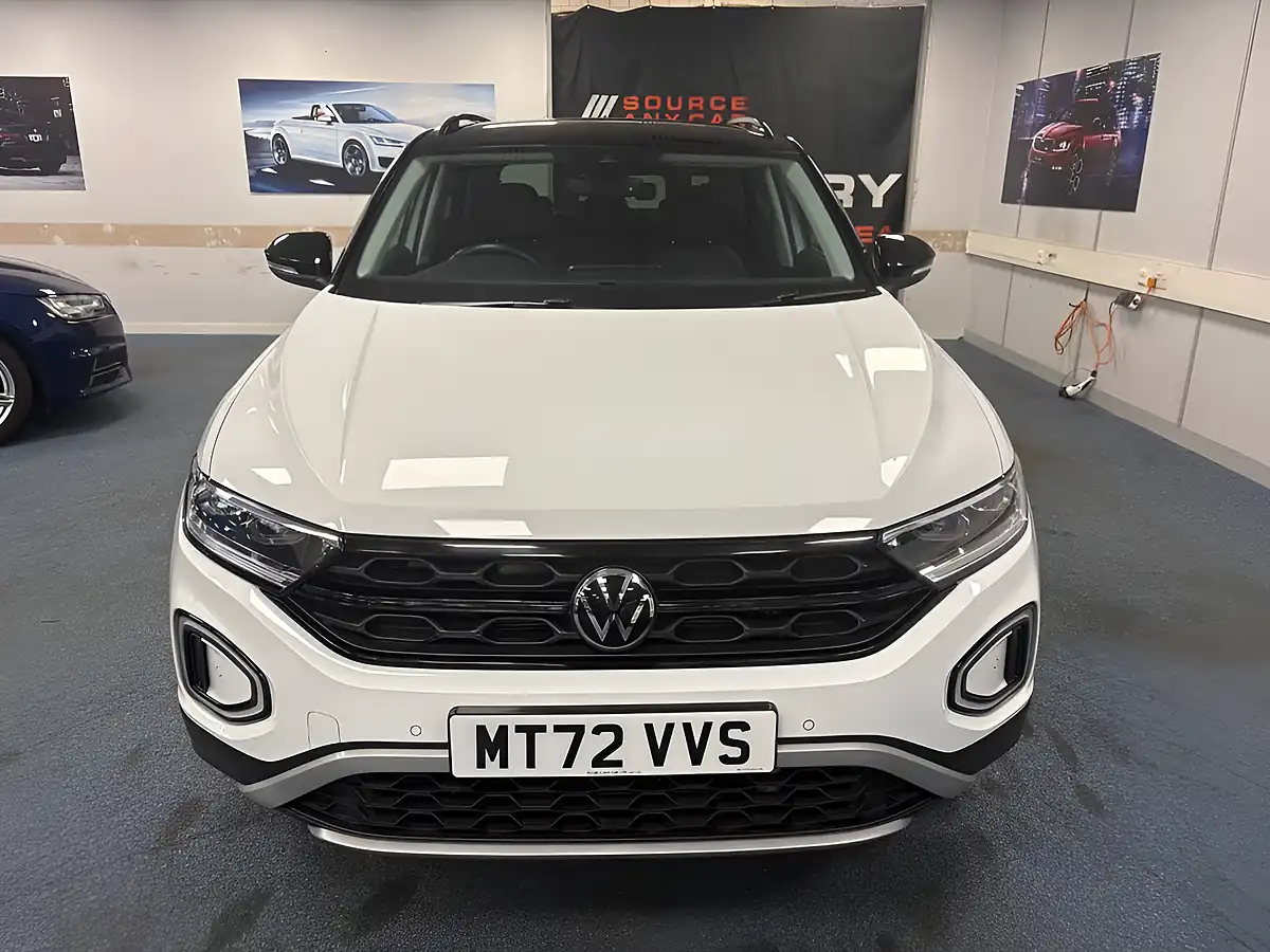 Used 2022 Volkswagen T-Roc Style Pure White - Interior and Exterior details 7