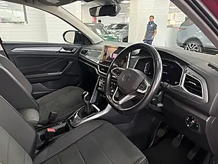 Used 2022 Volkswagen T-Roc Style Red - Interior and Exterior details 13