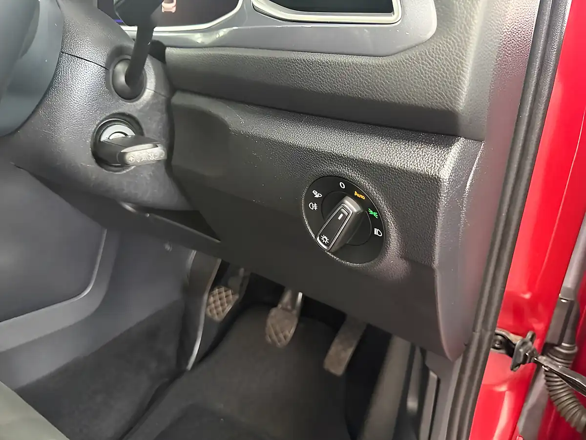 Used 2022 Volkswagen T-Roc Style Red - Interior and Exterior details 14