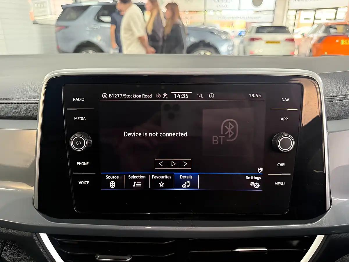 Used 2022 Volkswagen T-Roc Style Red - Interior and Exterior details 16