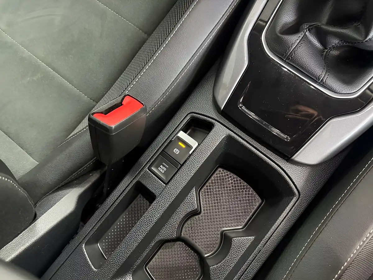 Used 2022 Volkswagen T-Roc Style Red - Interior and Exterior details 20