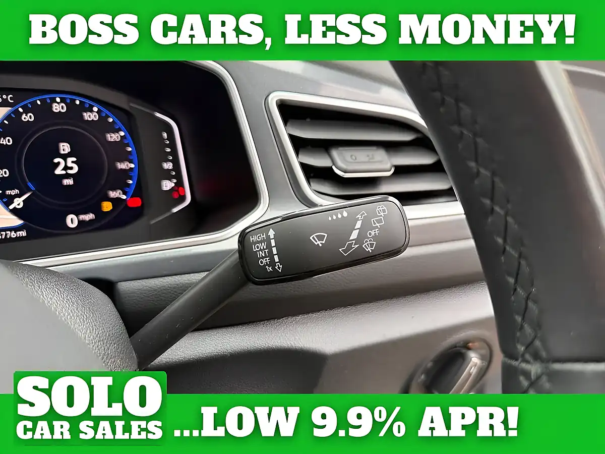 Used 2022 Volkswagen T-Roc Style White - Interior and Exterior details 15