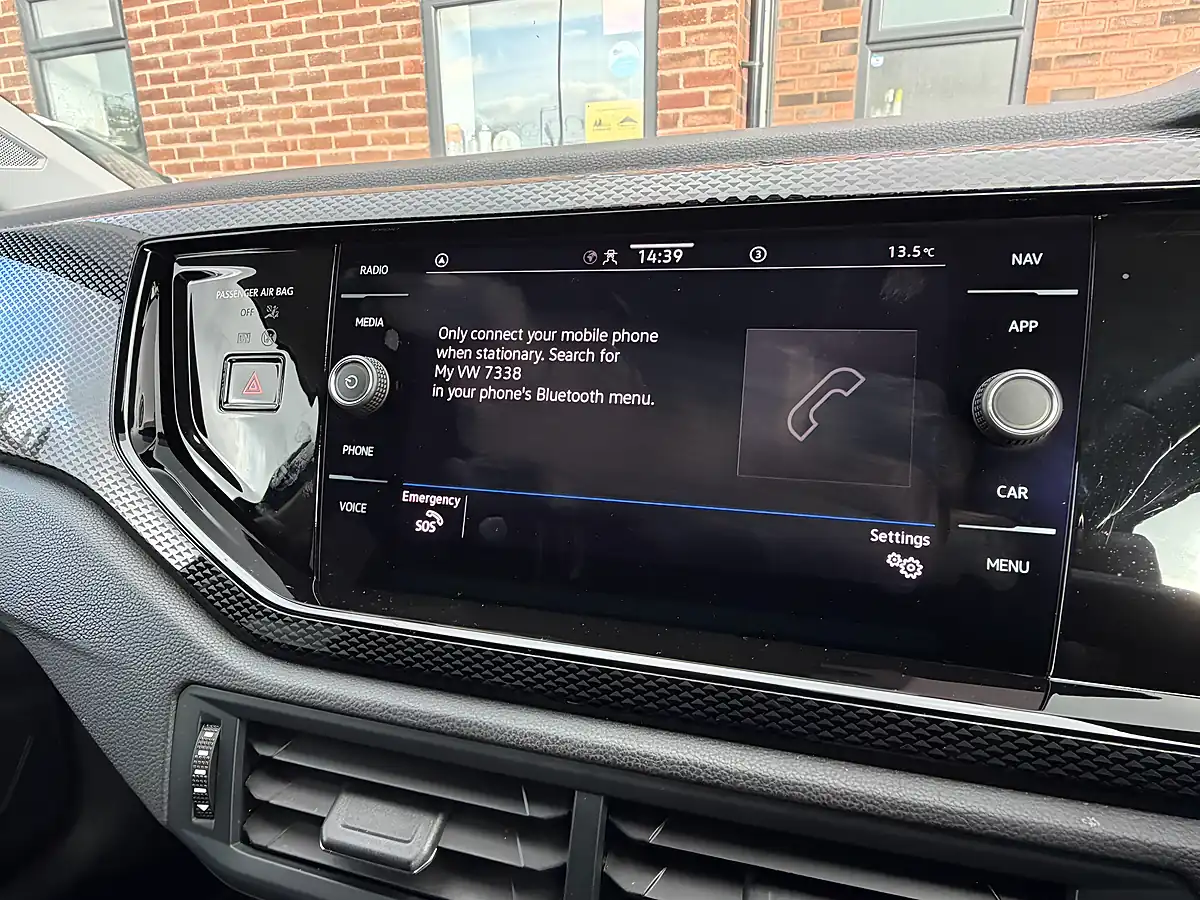 Used 2022 Volkswagen Taigo Life Black - Interior and Exterior details 19