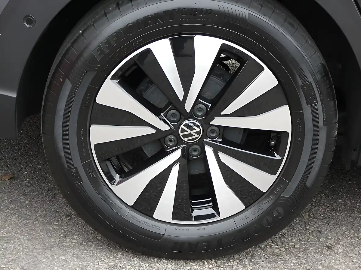 Used 2022 Volkswagen Taigo Life Smoke Grey Metallic - Interior and Exterior details 20