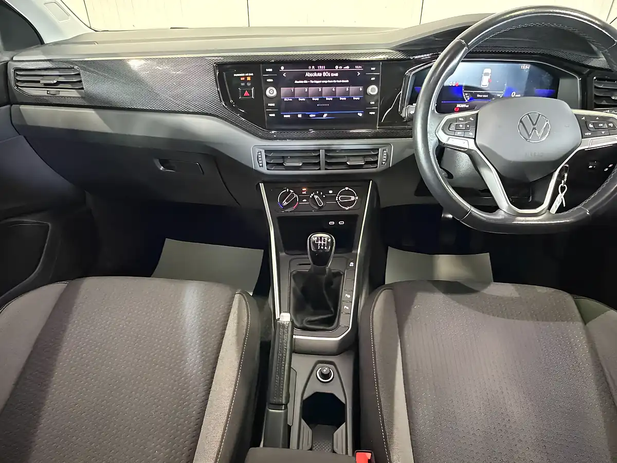 Used 2022 Volkswagen Taigo Life White - Interior and Exterior details 12