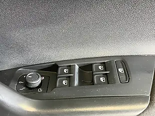 Used 2022 Volkswagen Taigo Life White - Interior and Exterior details 17