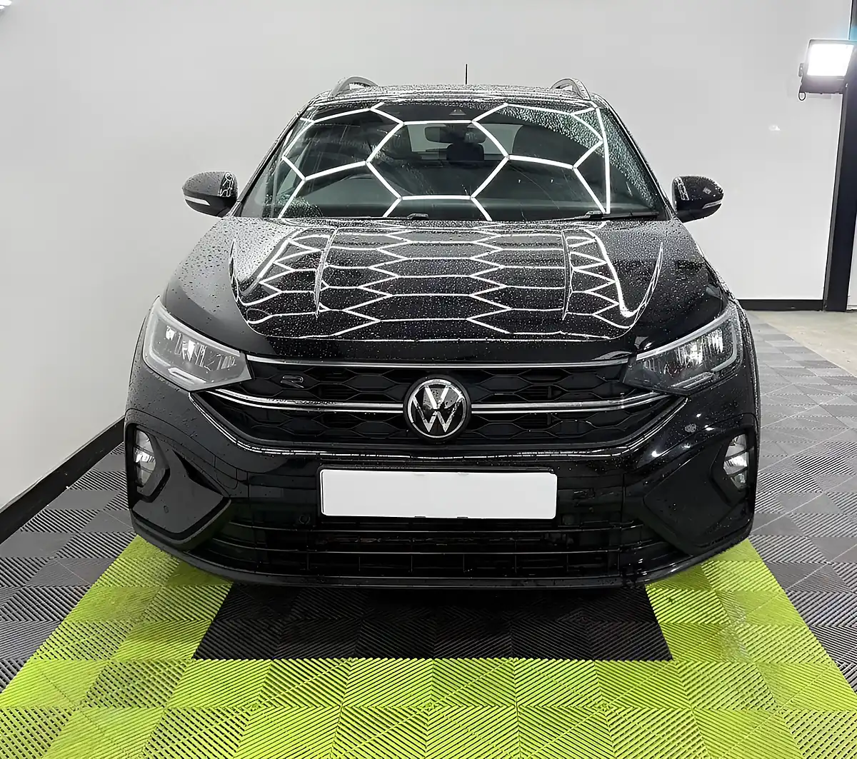 Used 2022 Volkswagen Taigo R-Line Black - Interior and Exterior details 4