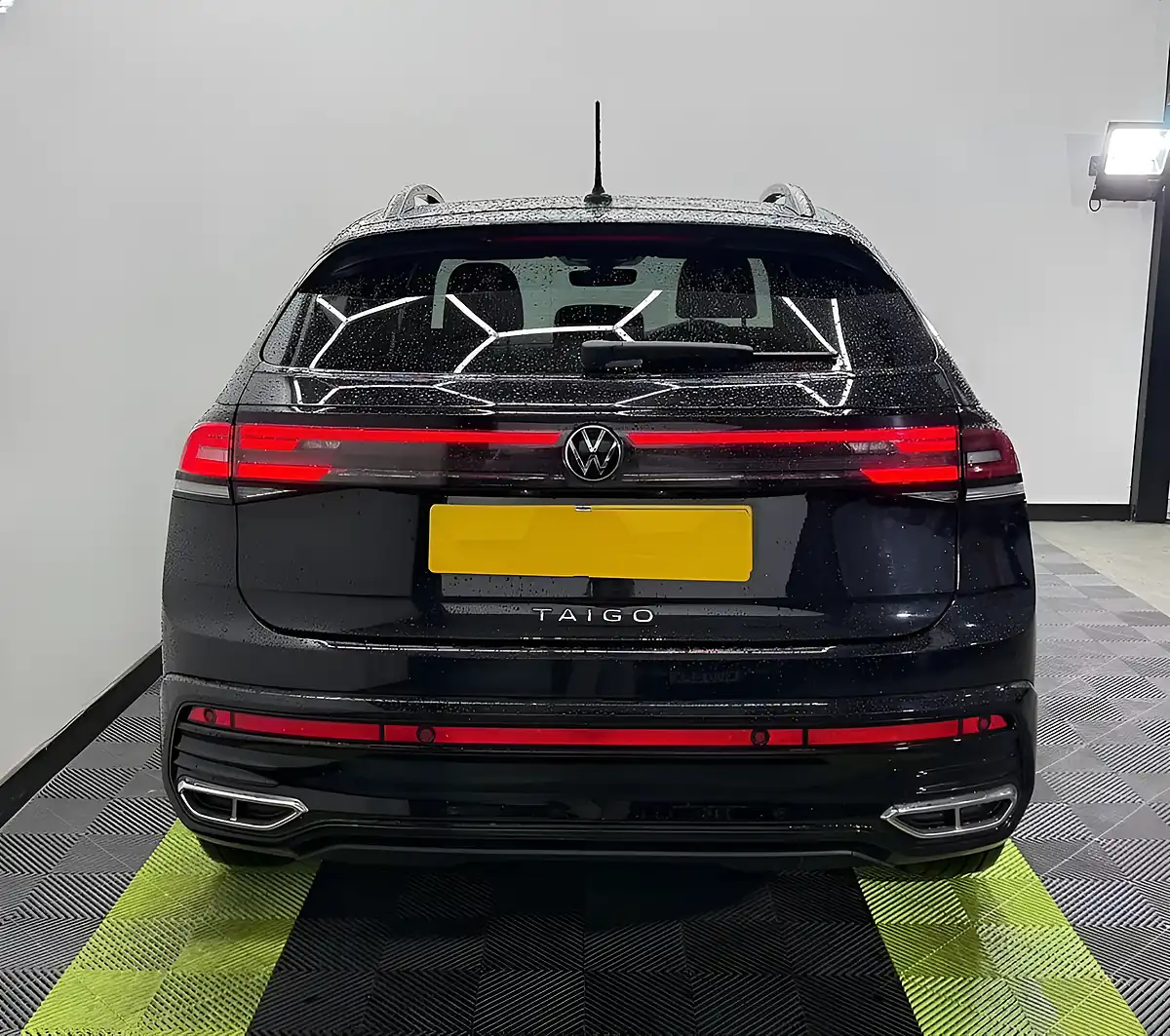 Used 2022 Volkswagen Taigo R-Line Black - Interior and Exterior details 5