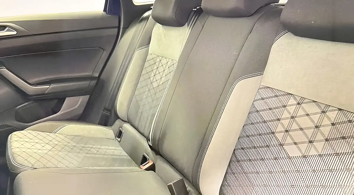 Used 2022 Volkswagen Taigo R-Line Blue - Interior and Exterior details 10