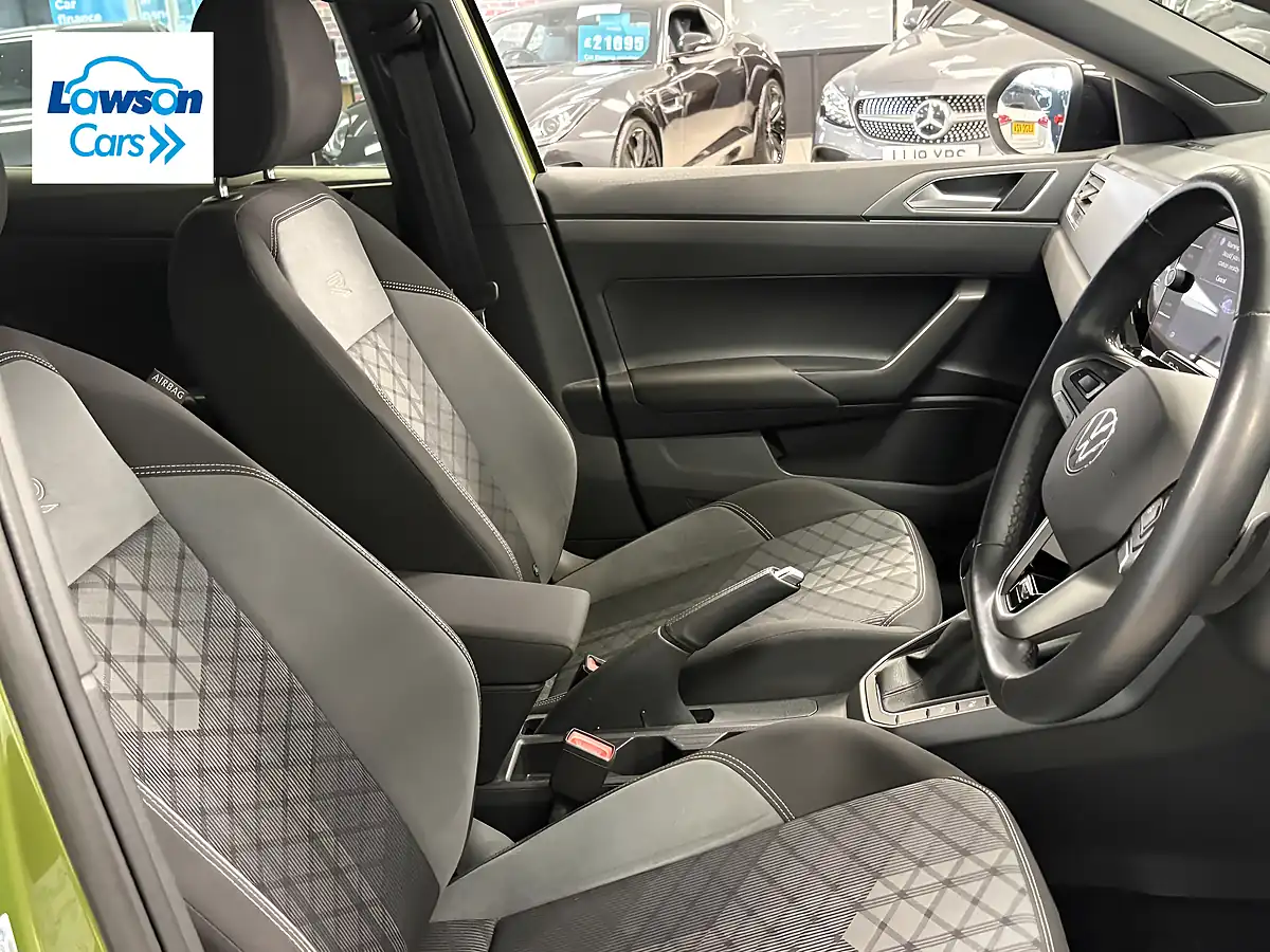 Used 2022 Volkswagen Taigo R-Line Green - Interior and Exterior details 14
