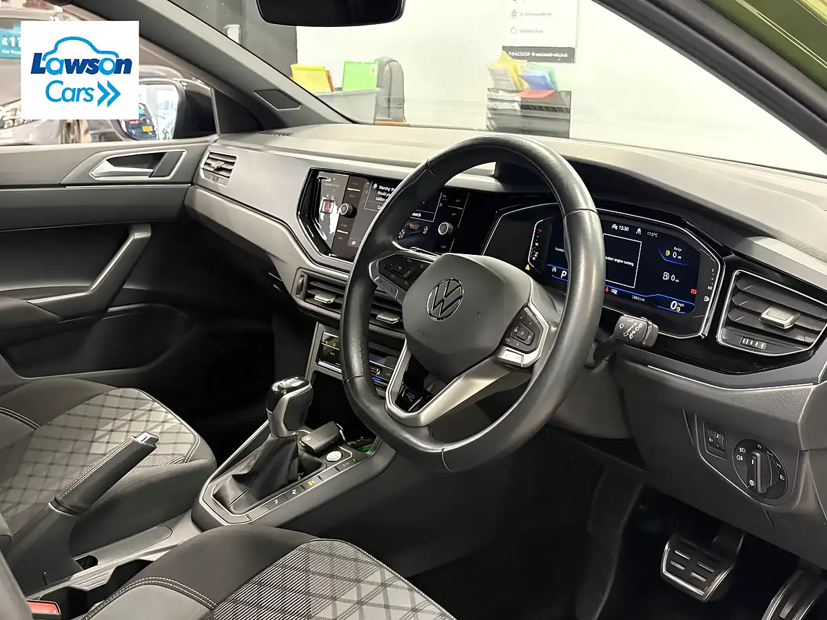 Used 2022 Volkswagen Taigo R-Line Green - Interior and Exterior details 15
