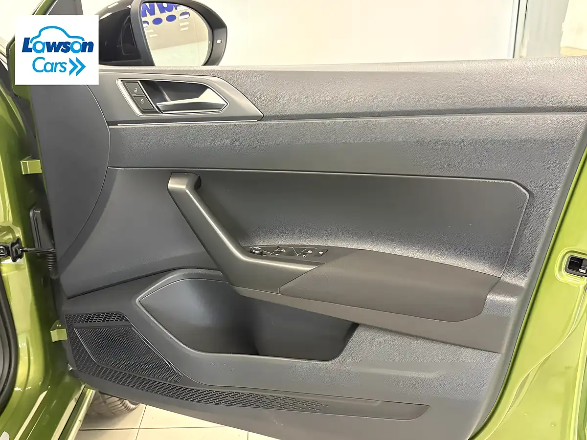Used 2022 Volkswagen Taigo R-Line Green - Interior and Exterior details 18