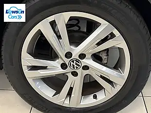 Used 2022 Volkswagen Taigo R-Line Green - Interior and Exterior details 8