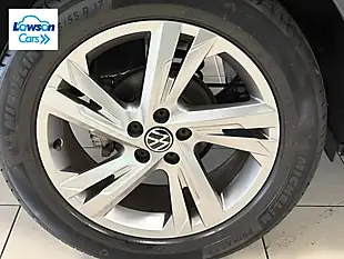 Used 2022 Volkswagen Taigo R-Line Green - Interior and Exterior details 9
