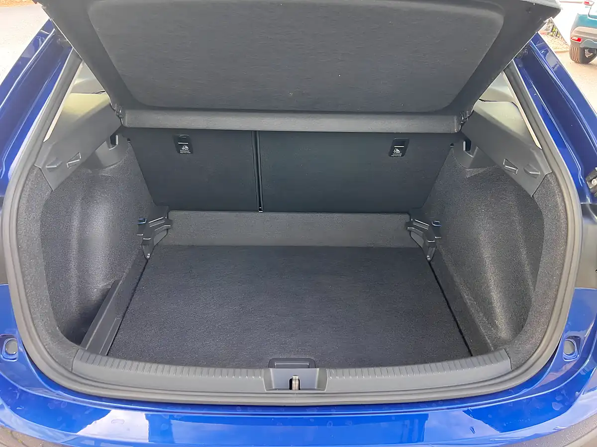 Used 2022 Volkswagen Taigo Style Blue - Interior and Exterior details 15