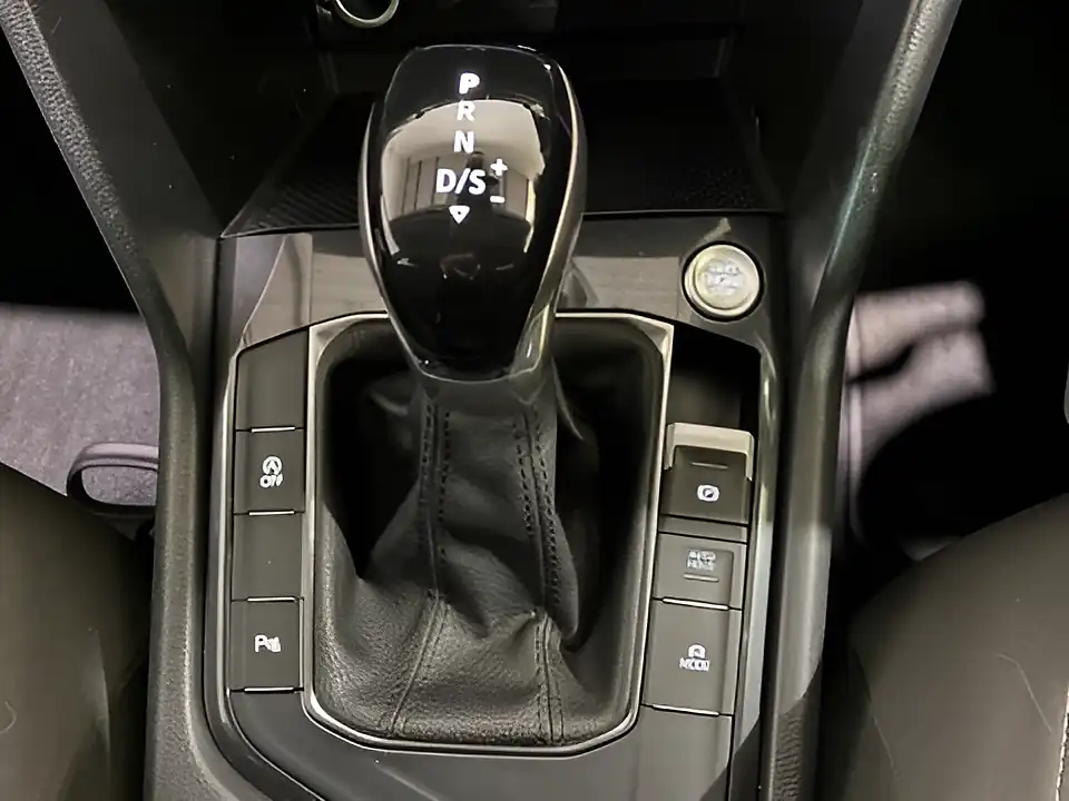 Used 2022 Volkswagen Tiguan Active Grey - Interior and Exterior details 13