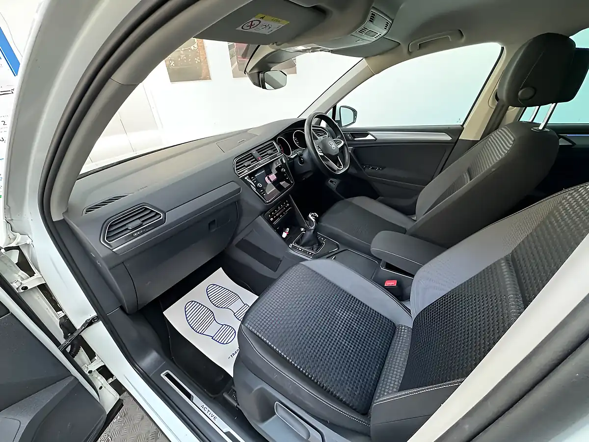 Used 2022 Volkswagen Tiguan Active White - Interior and Exterior details 10