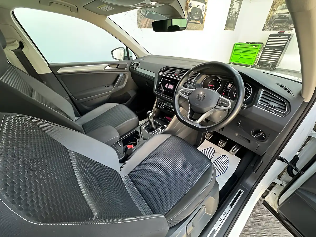 Used 2022 Volkswagen Tiguan Active White - Interior and Exterior details 6