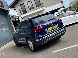 Used 2022 Volkswagen Tiguan Allspace Life Blue - Interior and Exterior details 10