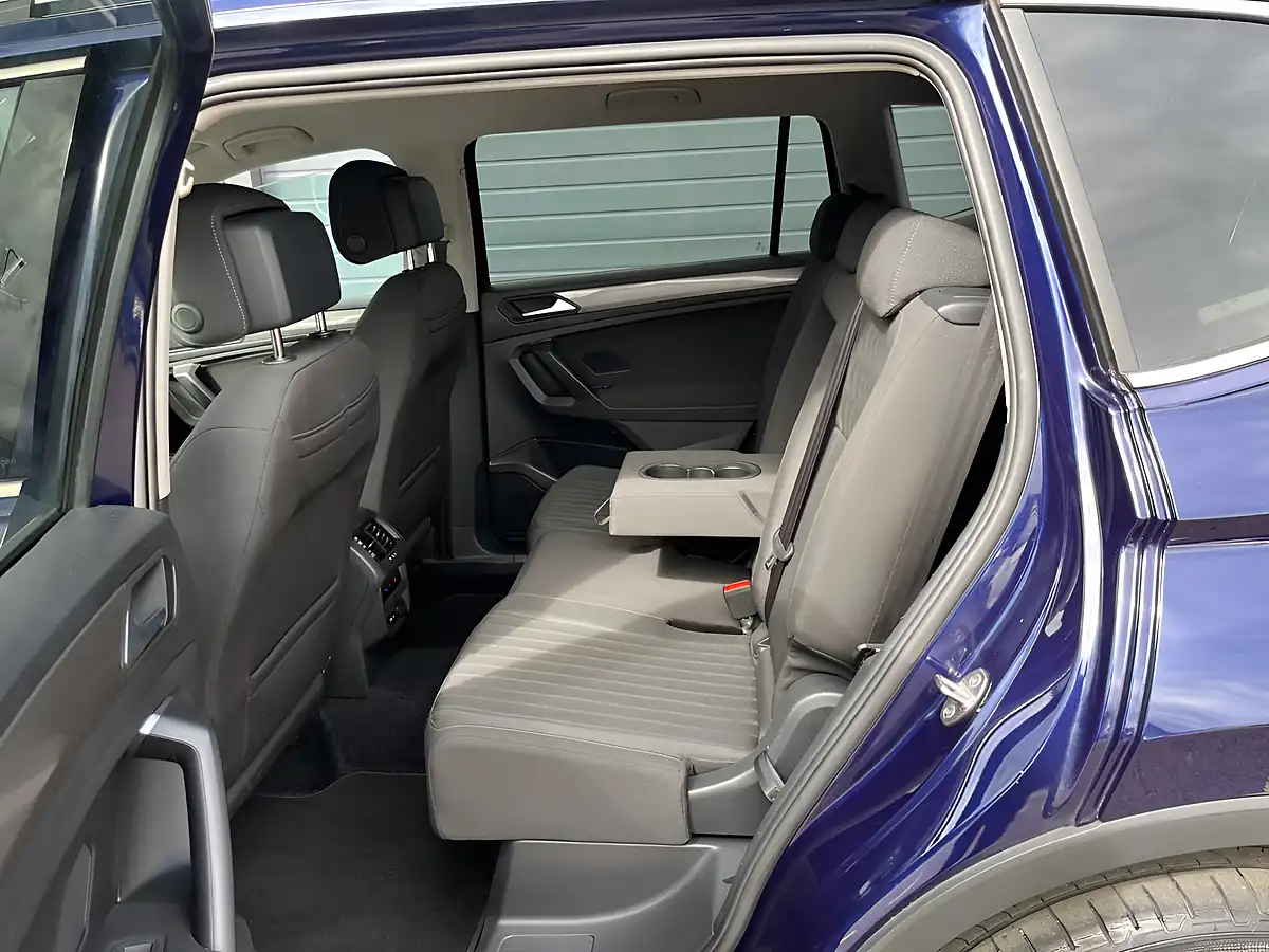 Used 2022 Volkswagen Tiguan Allspace Life Blue - Interior and Exterior details 16