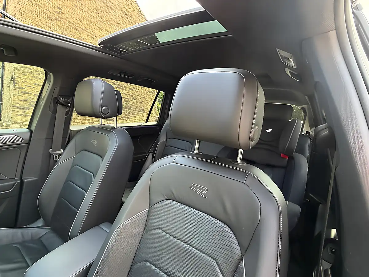 Used 2022 Volkswagen Tiguan Allspace R-Line Grey - Interior and Exterior details 12