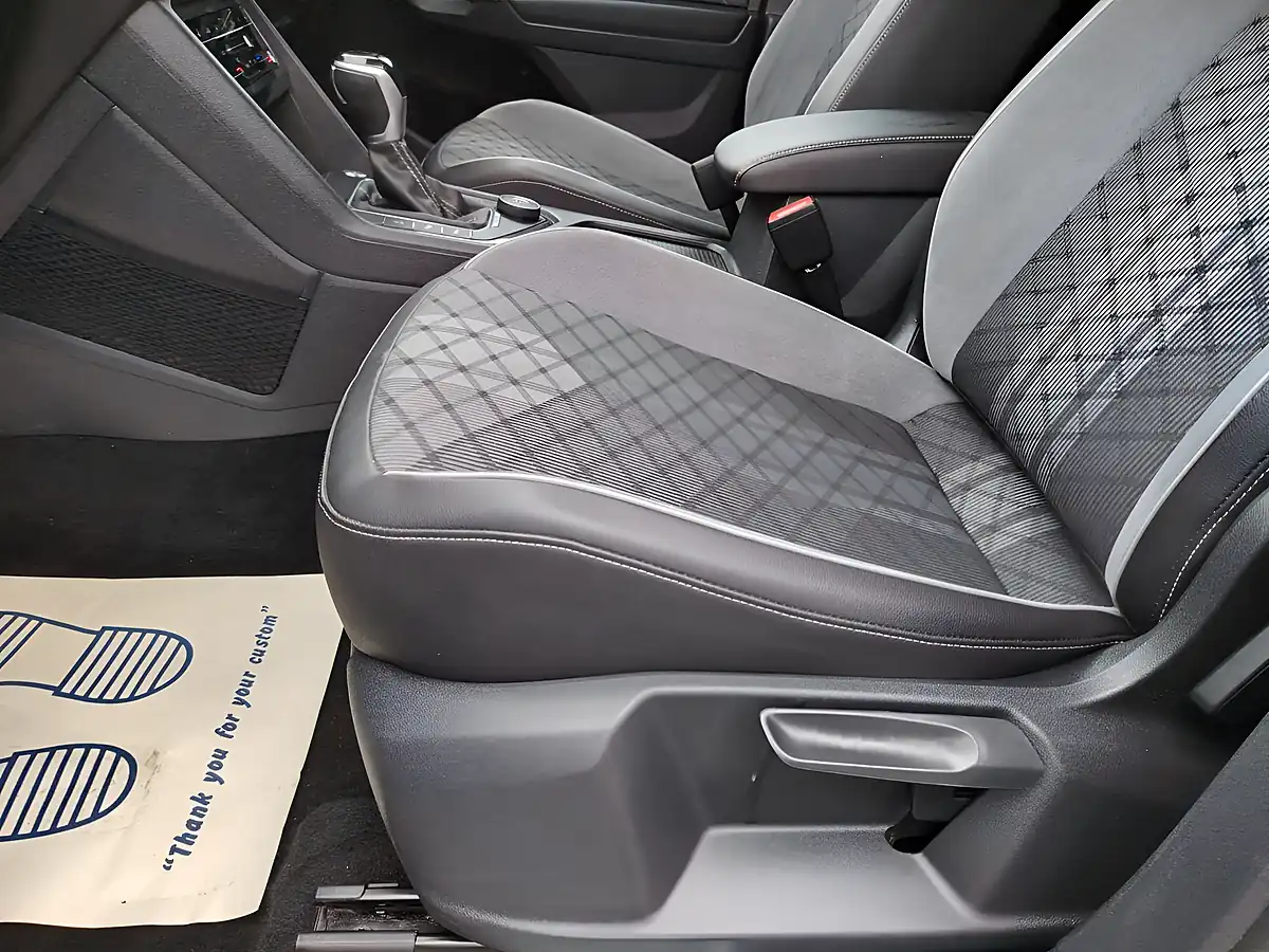 Used 2022 Volkswagen Tiguan Allspace R-Line Grey - Interior and Exterior details 12