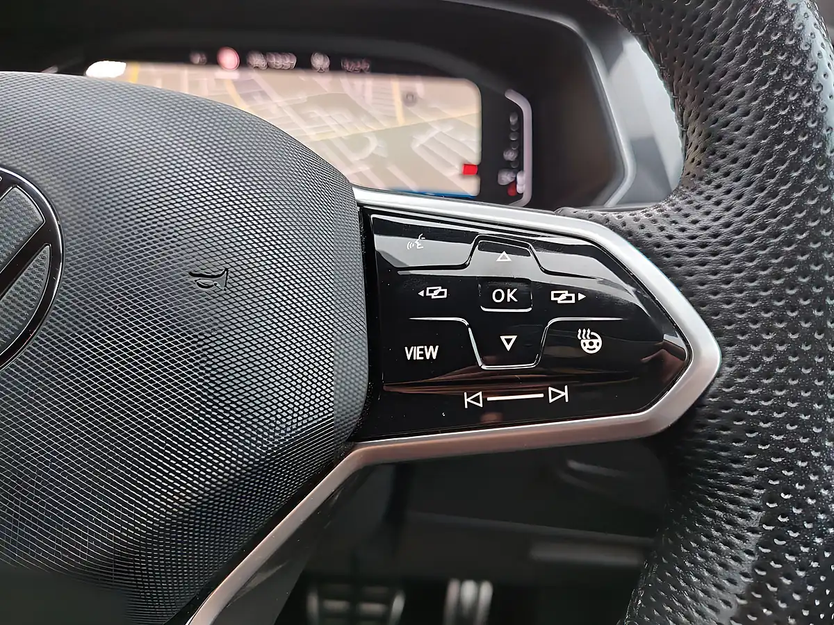 Used 2022 Volkswagen Tiguan Allspace R-Line Grey - Interior and Exterior details 15
