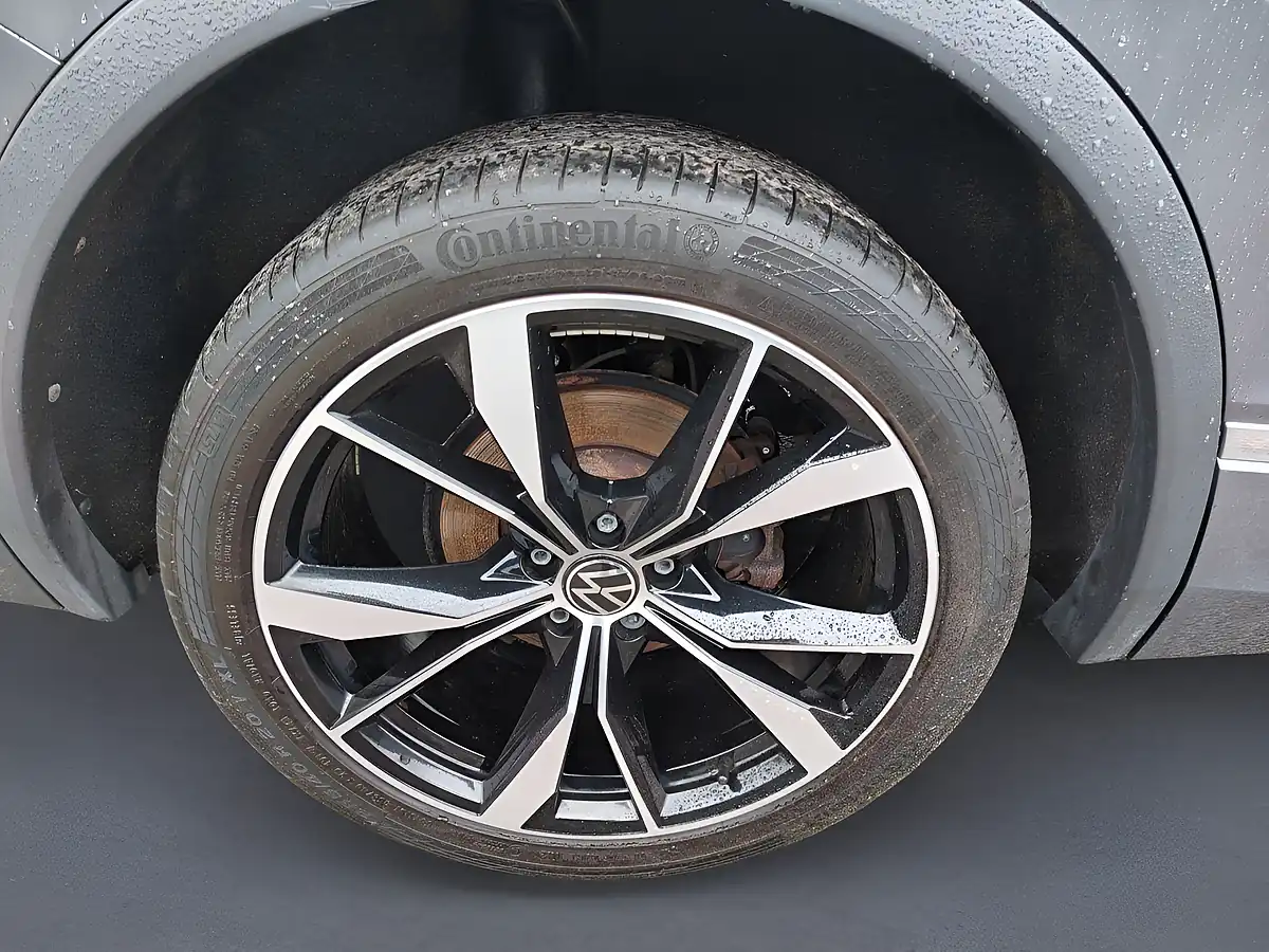 Used 2022 Volkswagen Tiguan Allspace R-Line Grey - Interior and Exterior details 4