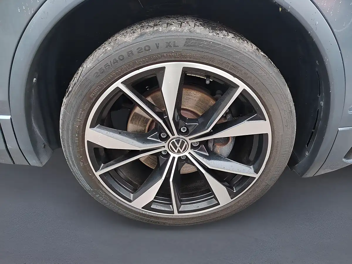 Used 2022 Volkswagen Tiguan Allspace R-Line Grey - Interior and Exterior details 5