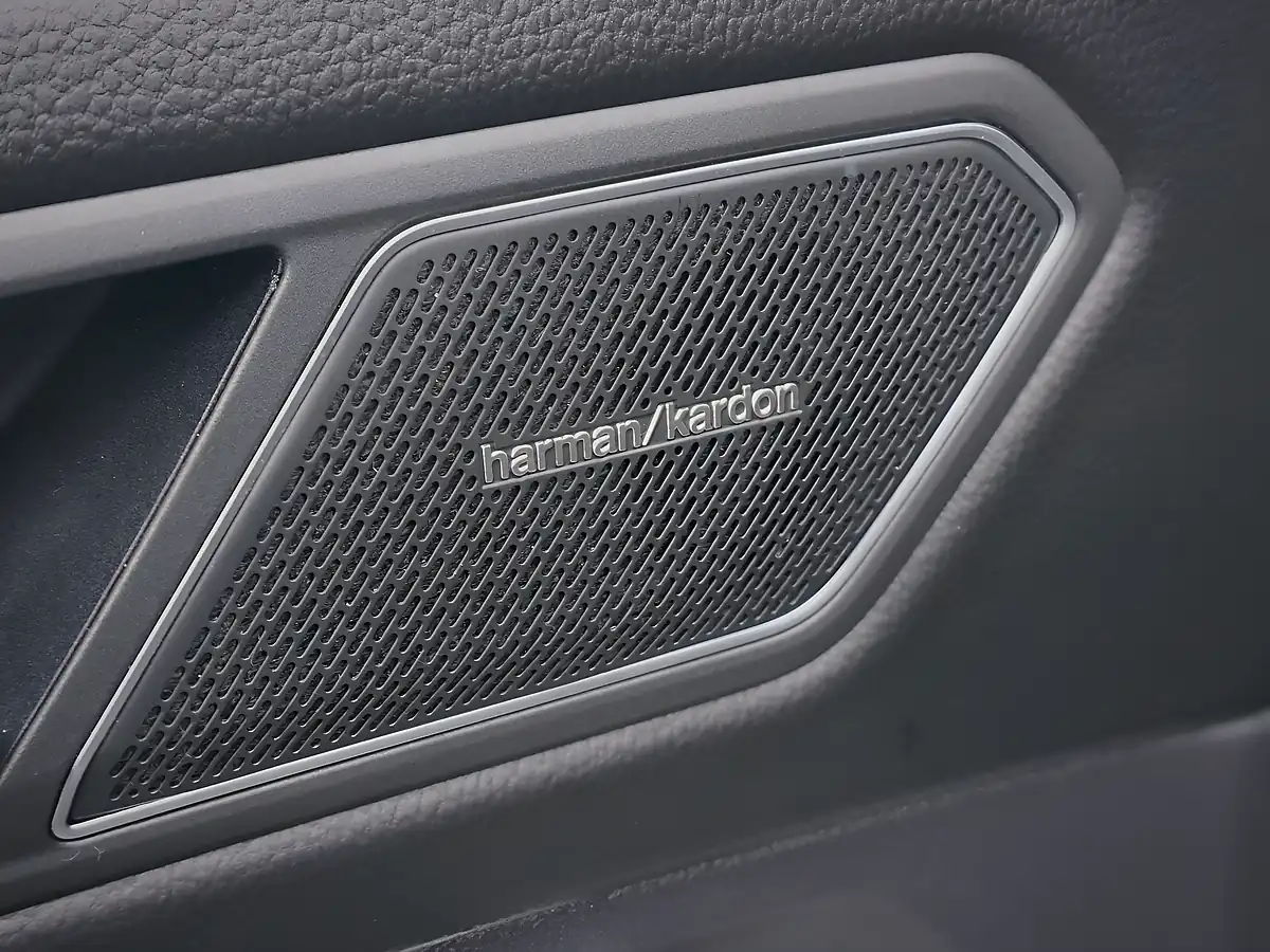 Used 2022 Volkswagen Tiguan Allspace R-Line Silver - Interior and Exterior details 13