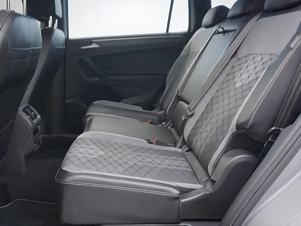 Used 2022 Volkswagen Tiguan Allspace R-Line Silver - Interior and Exterior details 15