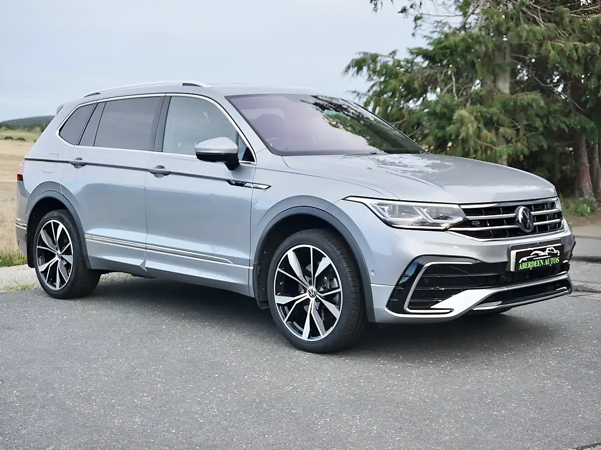 Used 2022 Volkswagen Tiguan Allspace R-Line Silver - Interior and Exterior details 20