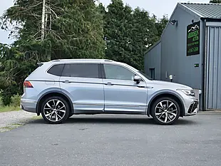 Used 2022 Volkswagen Tiguan Allspace R-Line Silver - Interior and Exterior details 5