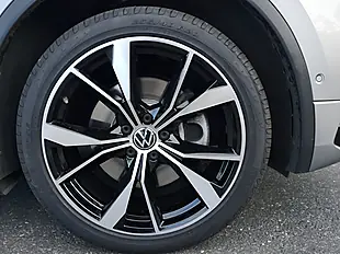 Used 2022 Volkswagen Tiguan Allspace R-Line Silver - Interior and Exterior details 6
