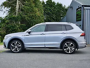 Used 2022 Volkswagen Tiguan Allspace R-Line Silver - Interior and Exterior details 7