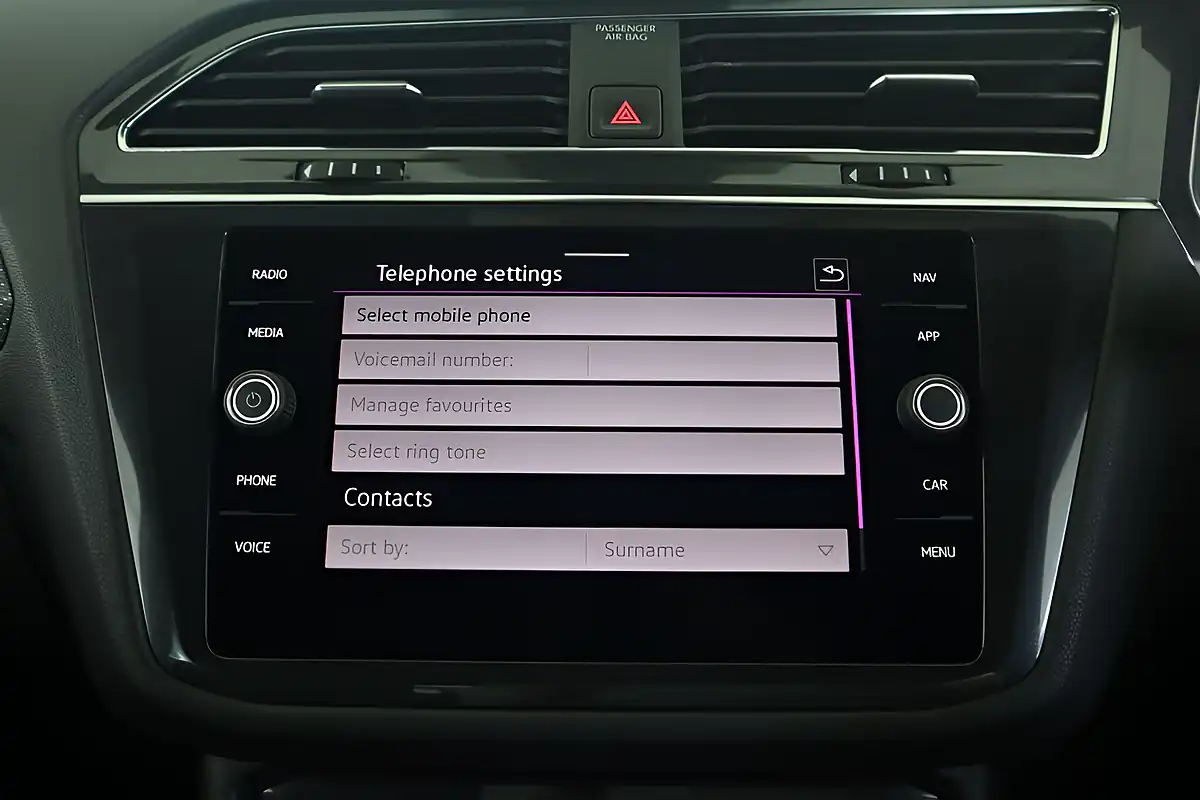 Used 2022 Volkswagen Tiguan Allspace R-Line White - Interior and Exterior details 16