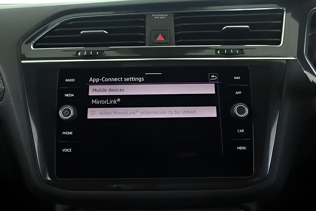 Used 2022 Volkswagen Tiguan Allspace R-Line White - Interior and Exterior details 17