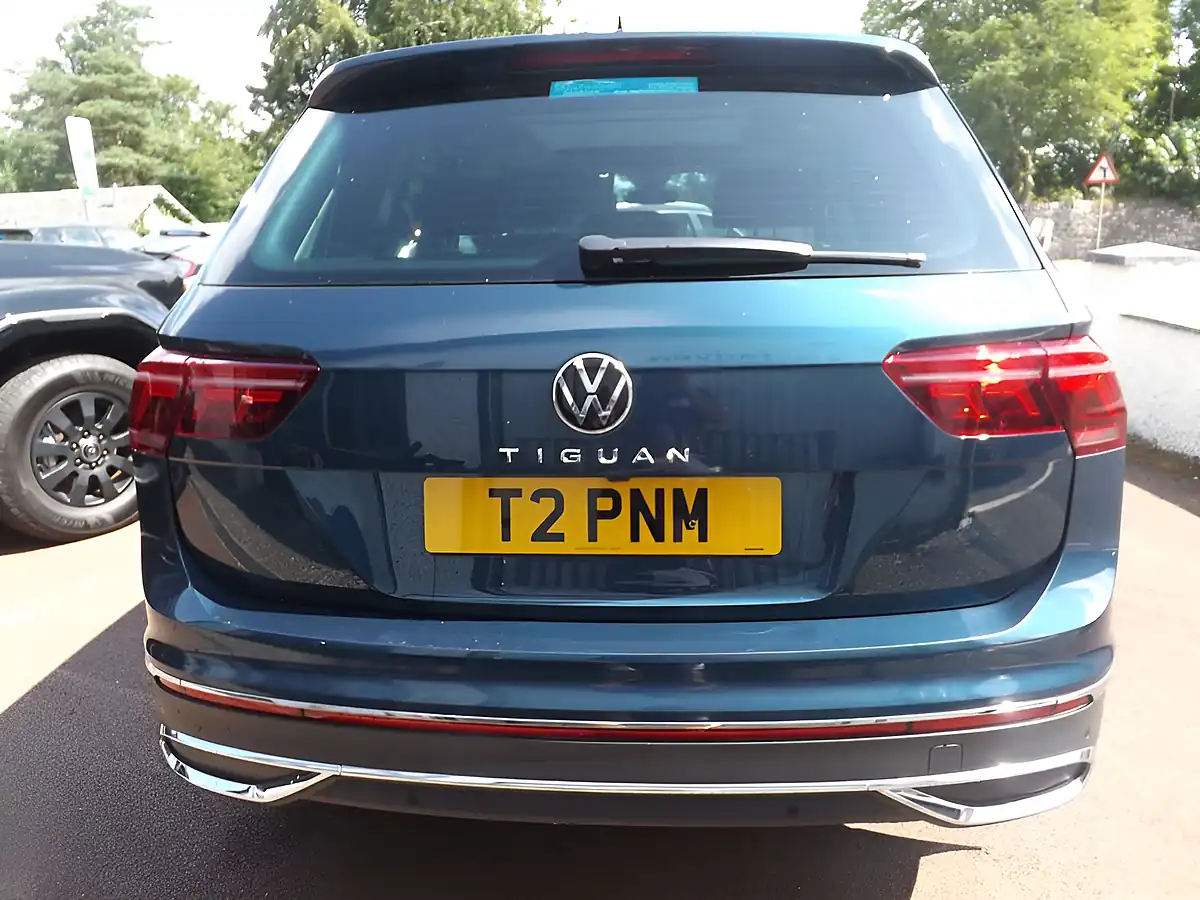 Used 2022 Volkswagen Tiguan Elegance Blue - Interior and Exterior details 10