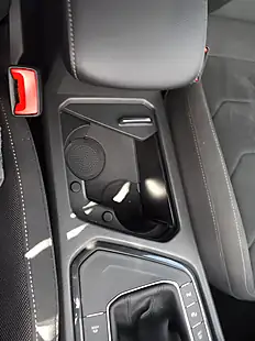 Used 2022 Volkswagen Tiguan Elegance Blue - Interior and Exterior details 18