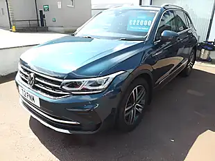 Used 2022 Volkswagen Tiguan Elegance Blue - Interior and Exterior details 3