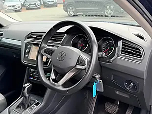 Used 2022 Volkswagen Tiguan Life Blue - Interior and Exterior details 10