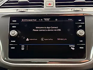 Used 2022 Volkswagen Tiguan Life Blue - Interior and Exterior details 12