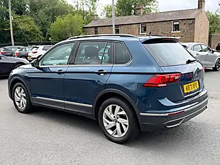 Used 2022 Volkswagen Tiguan Life Blue - Interior and Exterior details 13