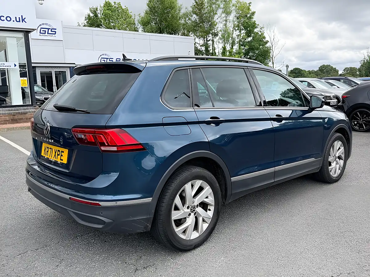 Used 2022 Volkswagen Tiguan Life Blue - Interior and Exterior details 14