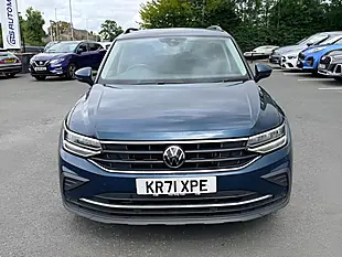 Used 2022 Volkswagen Tiguan Life Blue - Interior and Exterior details 6
